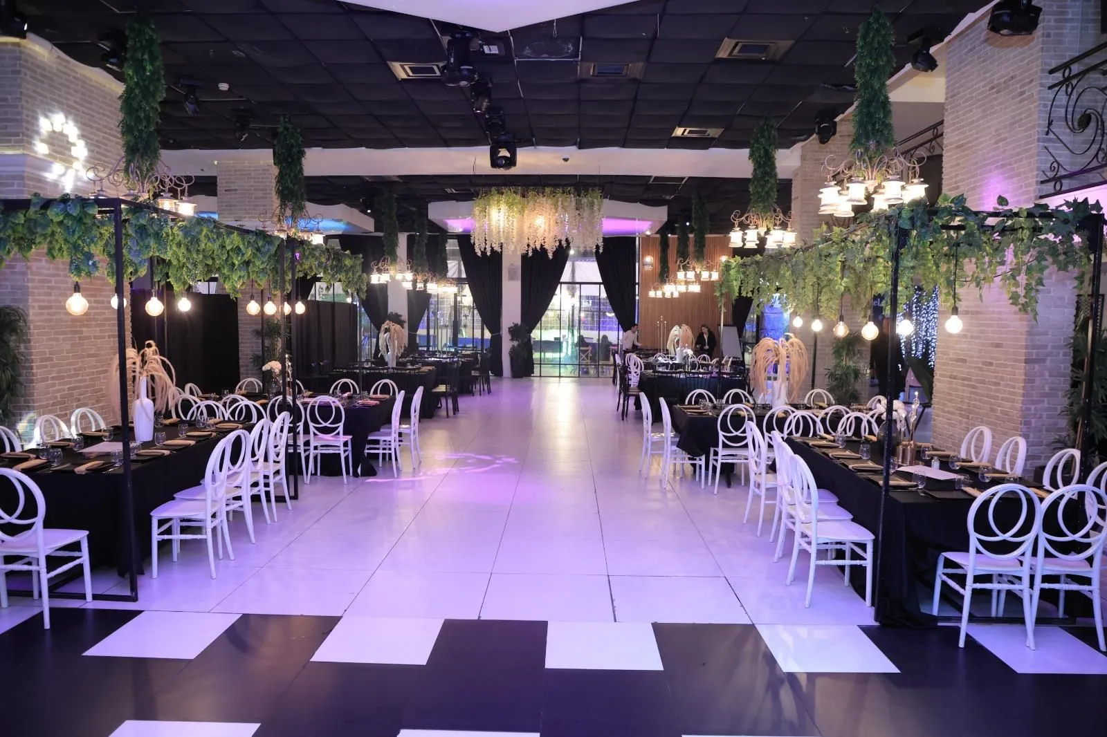 ליאל גרדנס - פתח תקווה