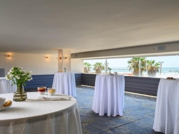 מלון קראון פלזה תל אביב על הים